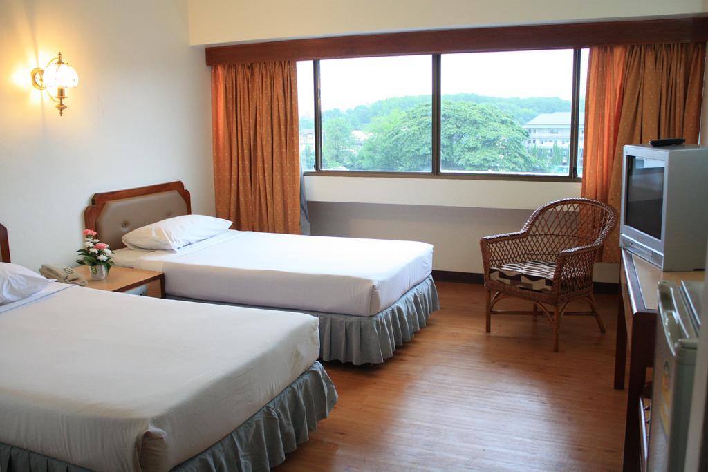 Thumrin Hotel Trang Zimmer foto